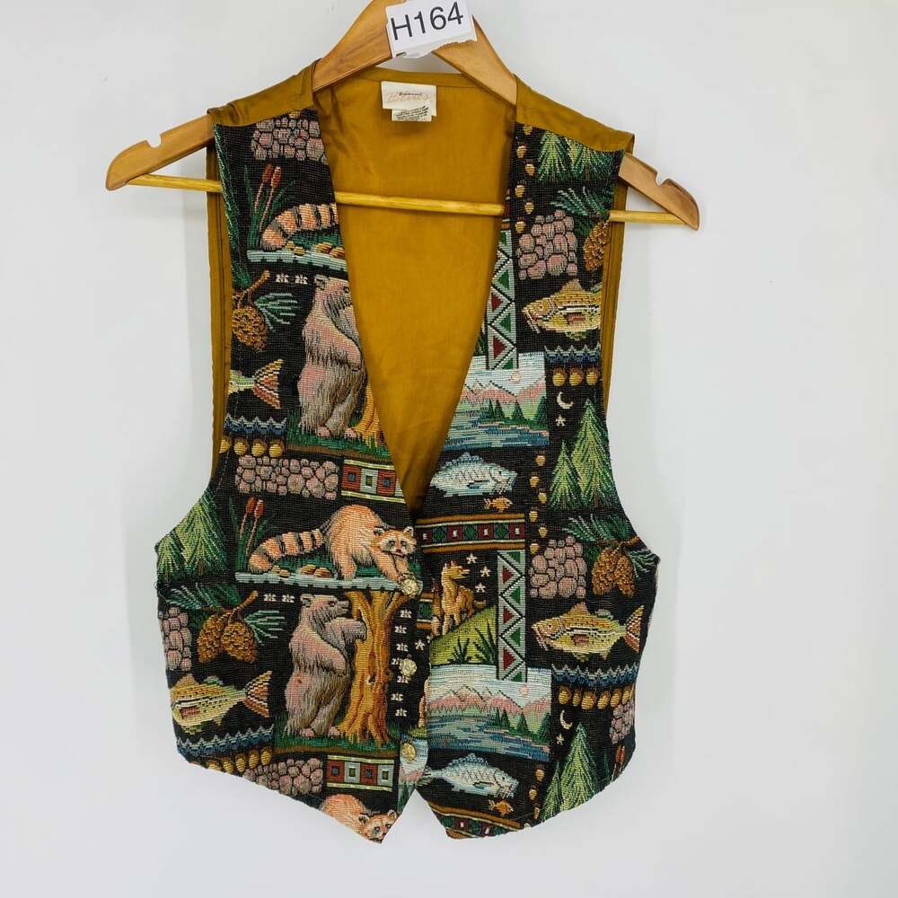 Backroads Blues Tapestry Vest M Woodland Wildlife Bear Fish Grandpacore Vintage